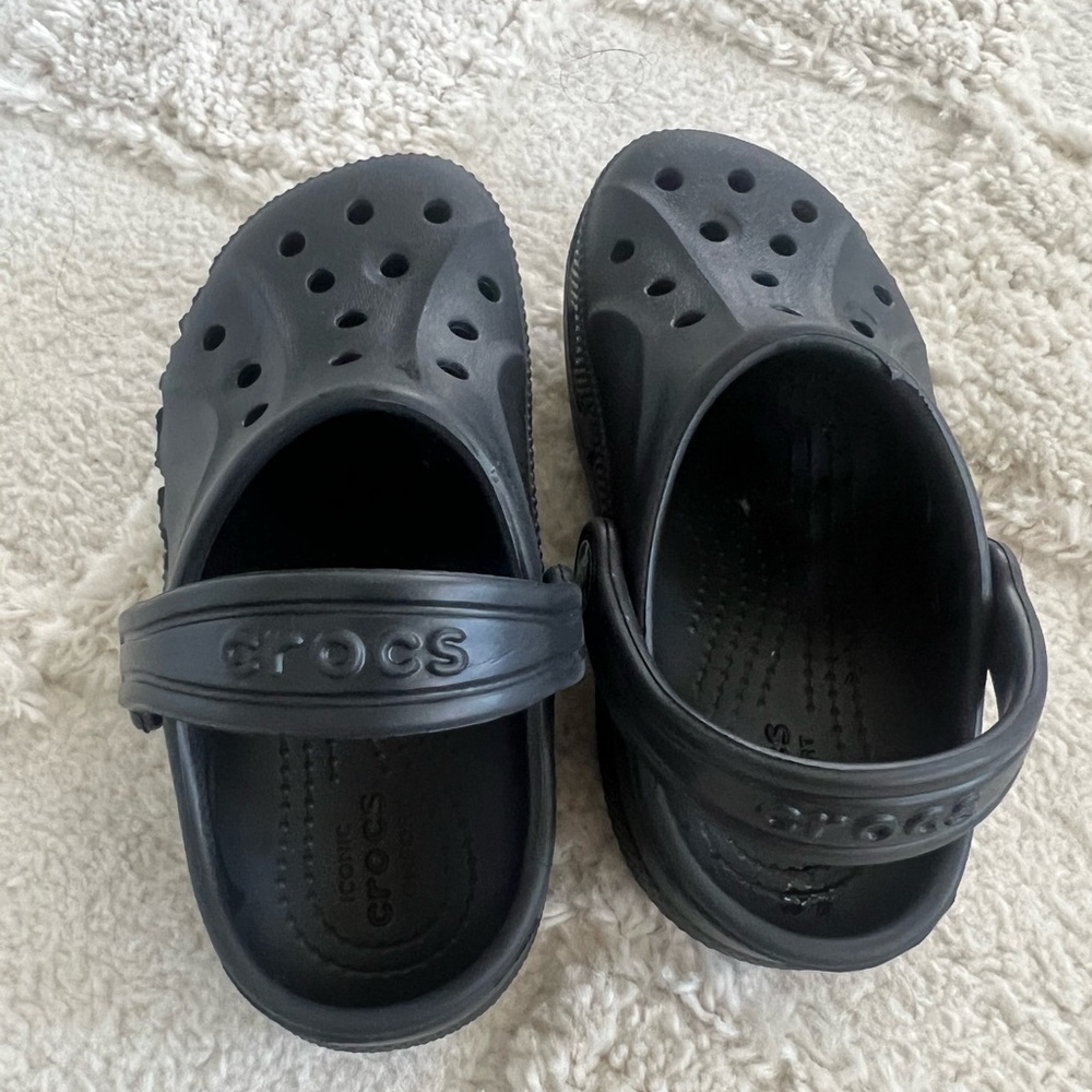 Kids Black Clogs - Picture 4 of 6